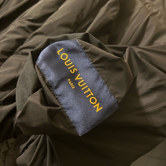 LVSE Flower Quilted Hoodie Reversible Jacket, sz 50, Black - Authentic NWOT - Picture 15 of 16